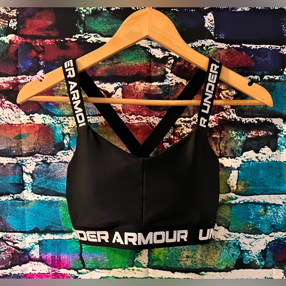 Under Armour Black Cross-Back Sports Bra